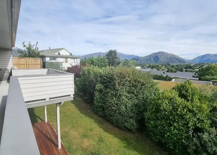 Bach With Mountain Views 瓦纳卡